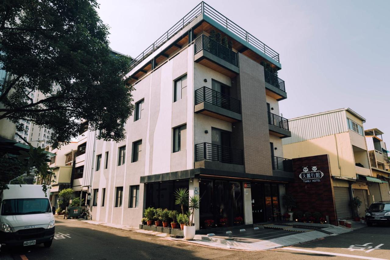 Tianli Hotel Tainan Exterior photo