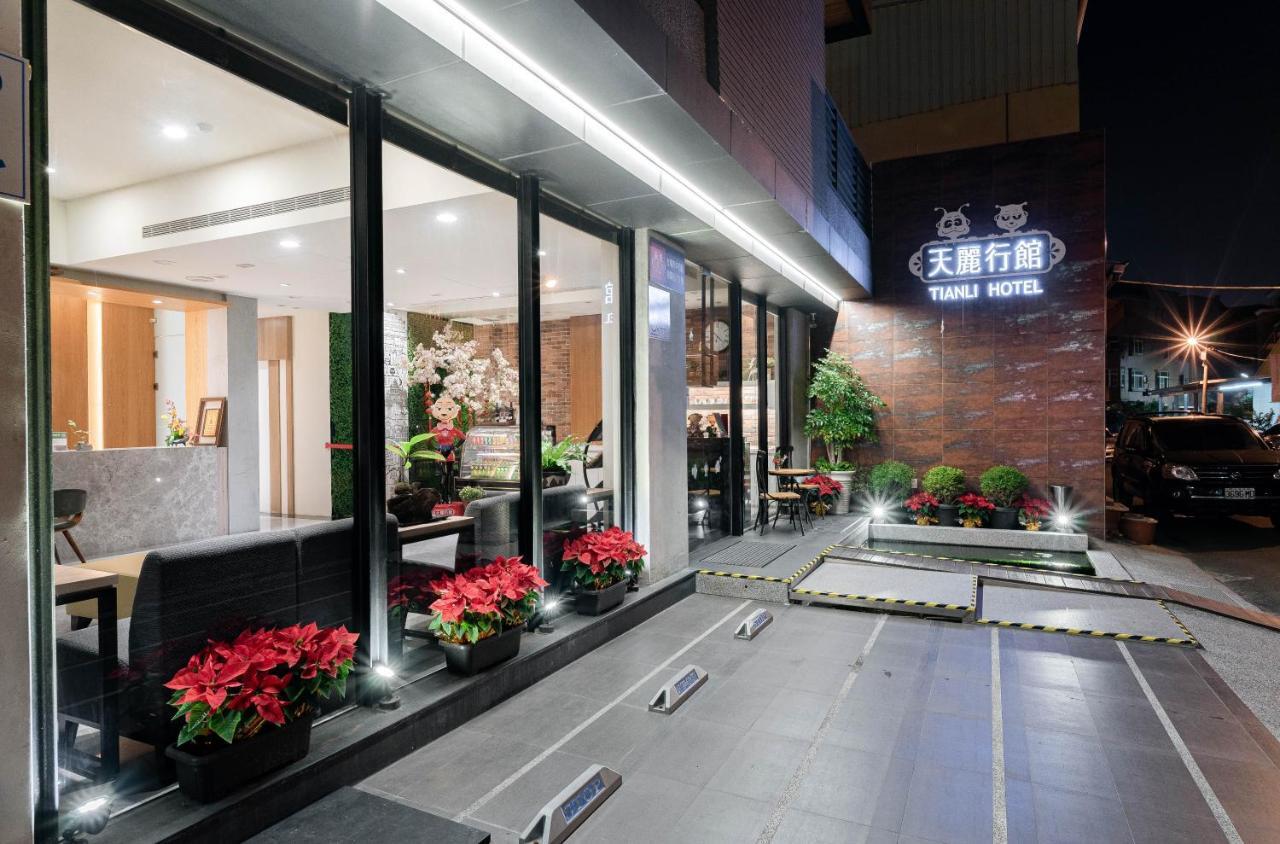 Tianli Hotel Tainan Exterior photo